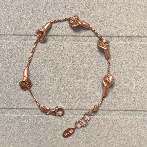 Silver tulip bracelet - Picture 1 of 3